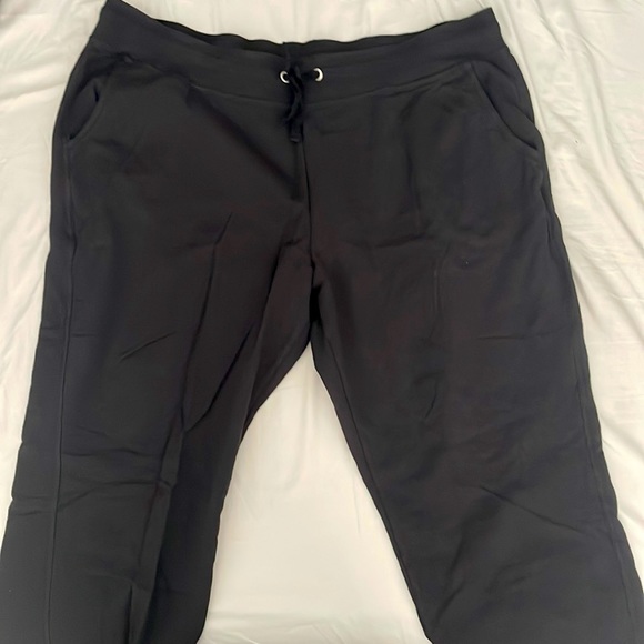 Hanes | Pants u0026 Jumpsuits | Hanes Plus Size Black Athletic Capris | Poshmark